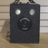 Retro Kodak Six-20 Brownie Junior. A Great Piece Of Film History. Perfect As Studio Prop Or A Beautifully Ornament. 1 Retro Kodak Six-20 Brownie Junior. A Great Piece Of Film History. Perfect As Studio Prop Or A Beautifully Ornament. -Cameras Sale Shop bro1