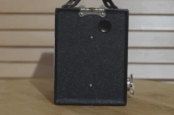 Retro Kodak Six-20 Brownie Junior. A Great Piece Of Film History. Perfect As Studio Prop Or A Beautifully Ornament. 11 Retro Kodak Six-20 Brownie Junior. A Great Piece Of Film History. Perfect As Studio Prop Or A Beautifully Ornament. -Cameras Sale Shop bro4