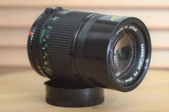 Gorgeous Canon FD 135mm F3.5 Lens With Built In Lens Hood. Pristine Condition 8 Gorgeous Canon FD 135mm F3.5 Lens With Built In Lens Hood. Pristine Condition - Image 6