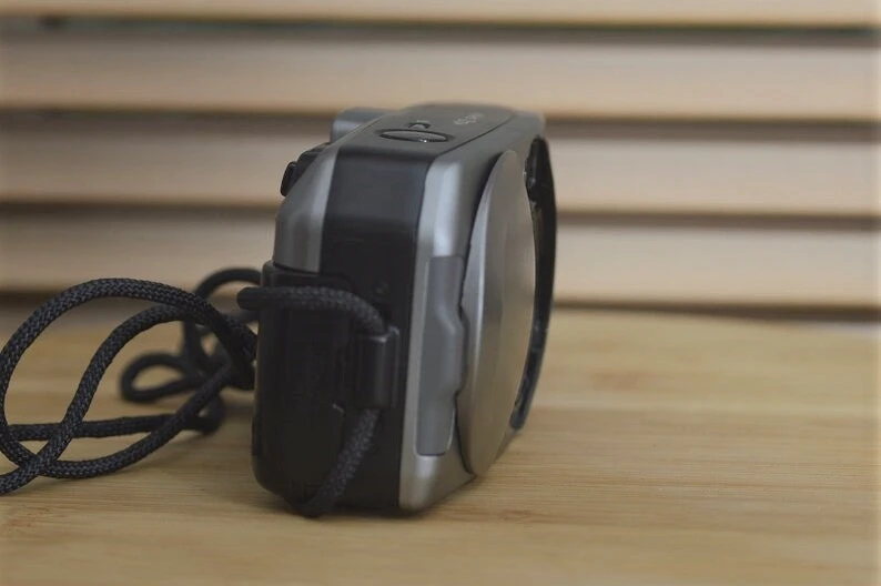 Vintage Canon Sure Shot Z70w Compact Camera With Case. Perfect, Lightweight 35mm To Put In A Pocket, Bag Or Belt Loop. 11 Vintage Canon Sure Shot Z70w Compact Camera With Case. Perfect, Lightweight 35mm To Put In A Pocket, Bag Or Belt Loop. - Image 9