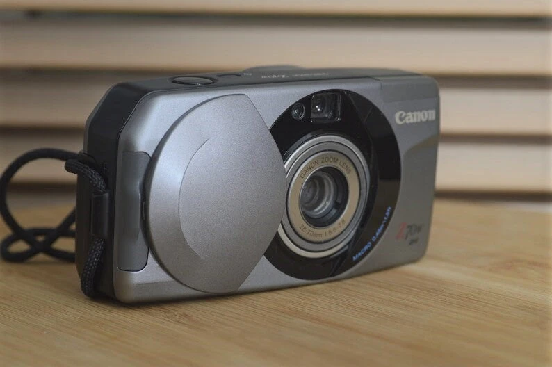 Vintage Canon Sure Shot Z70w Compact Camera With Case. Perfect, Lightweight 35mm To Put In A Pocket, Bag Or Belt Loop. 4 Vintage Canon Sure Shot Z70w Compact Camera With Case. Perfect, Lightweight 35mm To Put In A Pocket, Bag Or Belt Loop. - Image 2