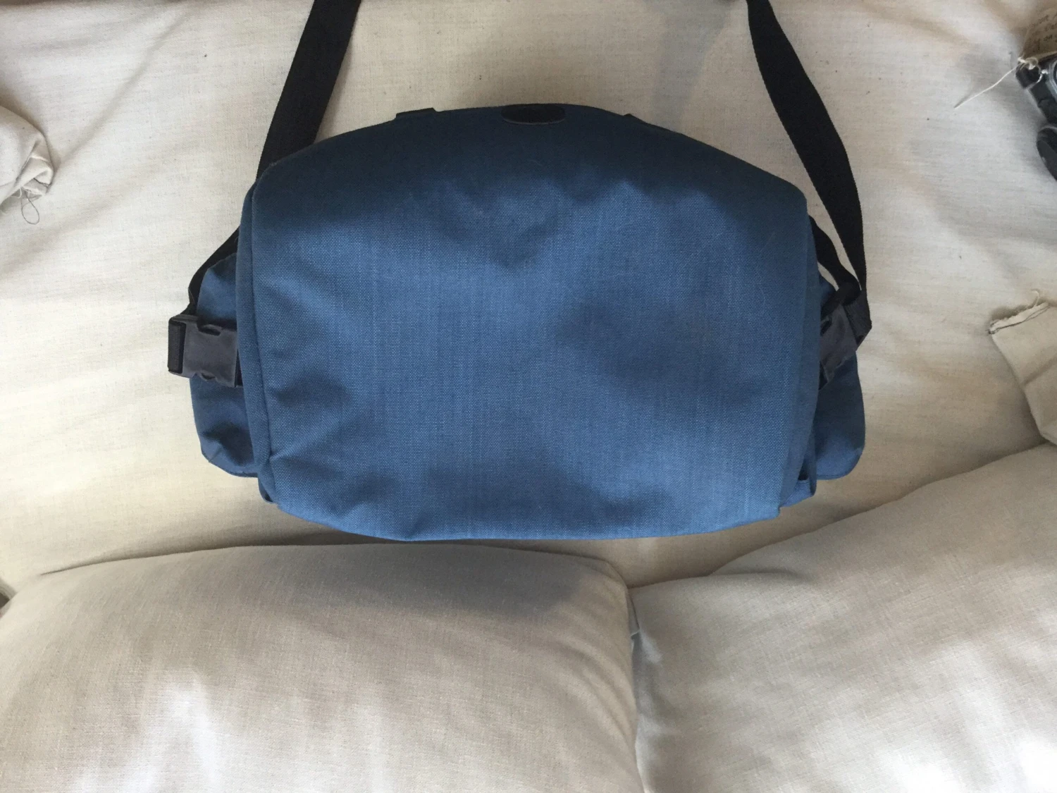 Fantastic Large Blue Vintage Camera Bag. Excellent Storage Space For The Advanced Photographer. Great For Photo Shoots. 5 Fantastic Large Blue Vintage Camera Bag. Excellent Storage Space For The Advanced Photographer. Great For Photo Shoots. - Image 3